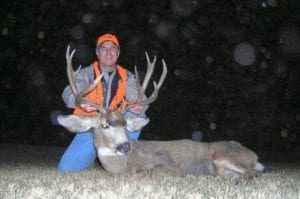 Average trophy during the general season scores 170″, while his average rut-hunt buck scores 180″ B&C