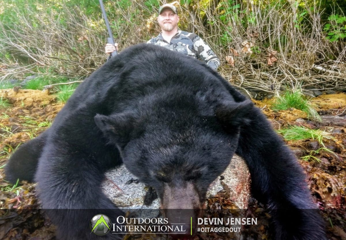 BC bear hunt with Coastal inlet adventures