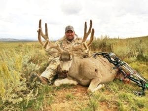 Trophy Mule Deer Hunting Lodge in Wyoming