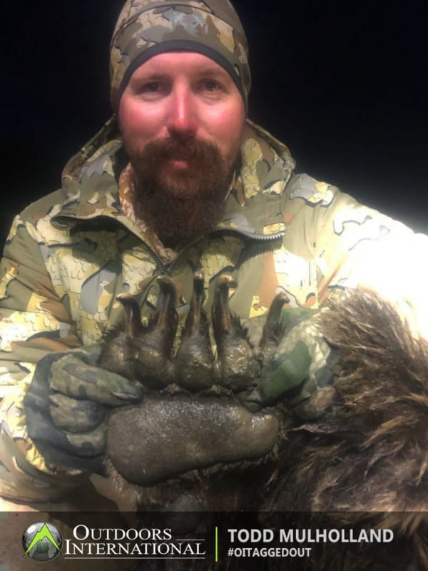 It ended up being a pretty exciting first day. Tagged out on a beautiful blonde-phase bear right away and saw many bears and a ton of bear sign.