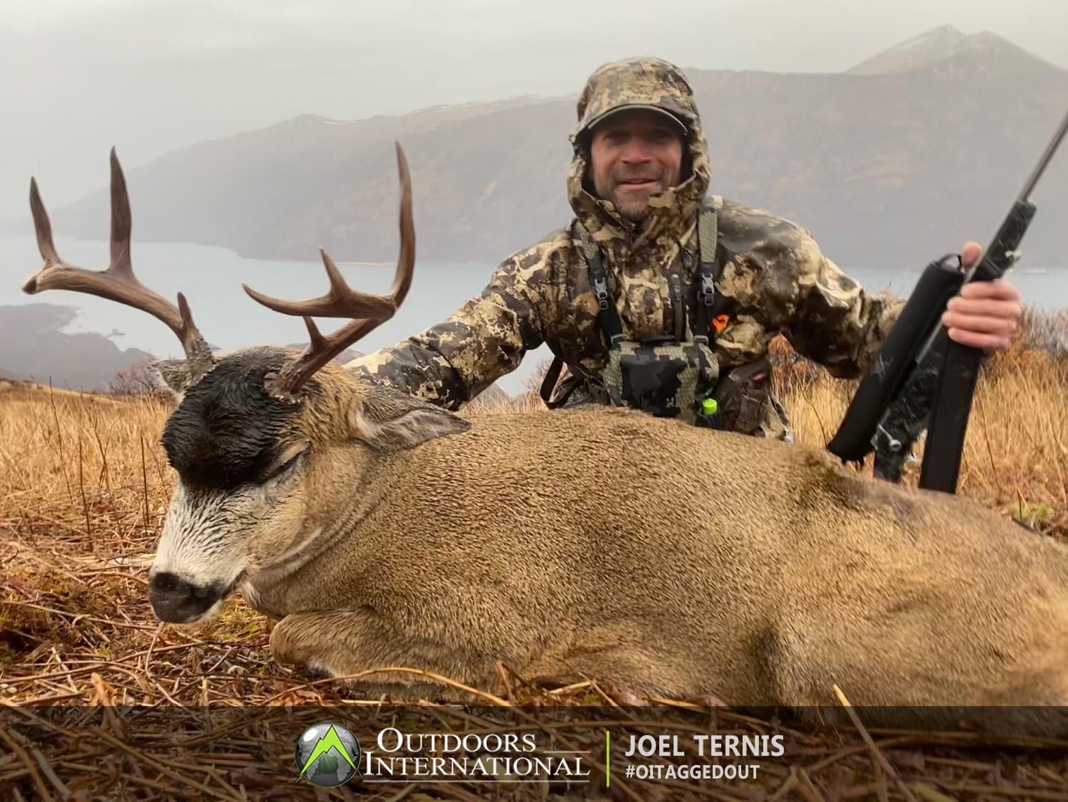 Joel with a stud 8 pointer!