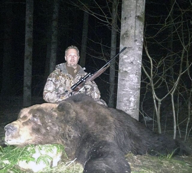 Brett Niles Croatian Brown Bear